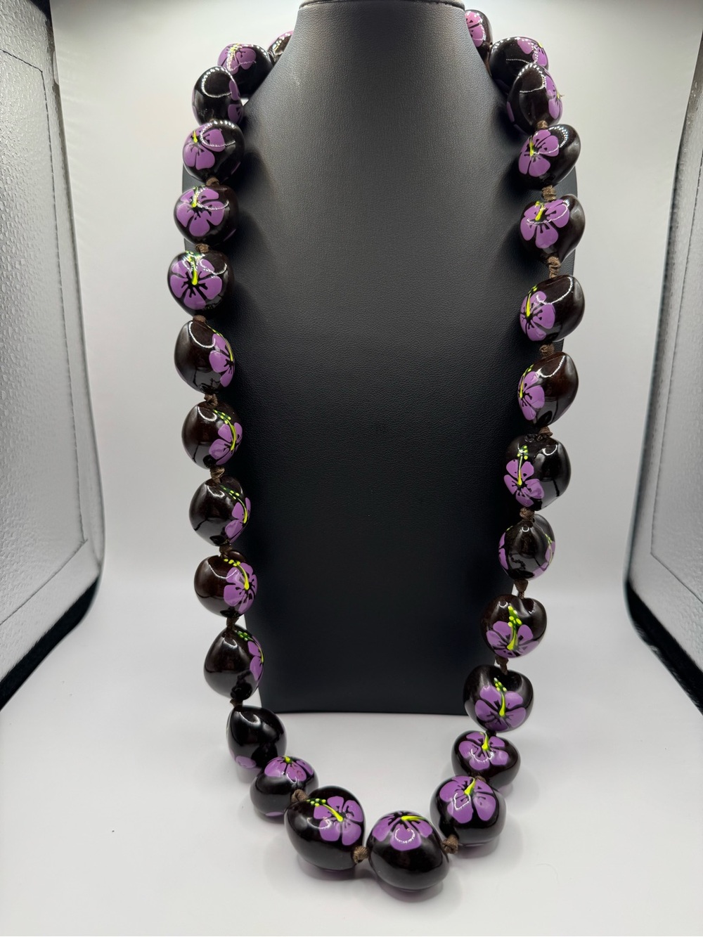 Kukui Nut Hand-Painted Purple Floral Bead Necklace